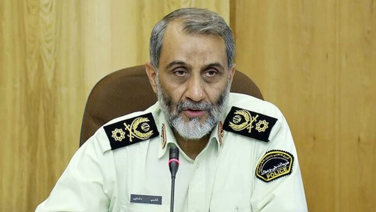 حرف‌های برخی کاندیداها جز وطن‌فروشی چیزی ندارد / خود را بیشتر از قبل برای برخورد با افرادی که سعی در بر هم زدن آرامش انتخابات دارند، آماده می‌کنیم