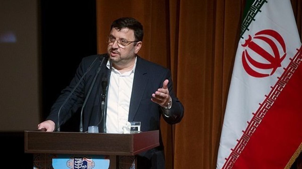 انتخابات 1400| قوه قضاییه حکم تخریب ویلاهای مدیران احمدی‌نژاد را صادر کرد اما متوقف شد / چرا کسی با سلطان VPN برخورد نمی‌کند؟ / فعلا تصمیم بر عدم فیلتر اینستاگرام است / احمدی‌نژاد اطلاعاتی درباره مافیای فیلترشکن‌ها دارد، ارائه کند