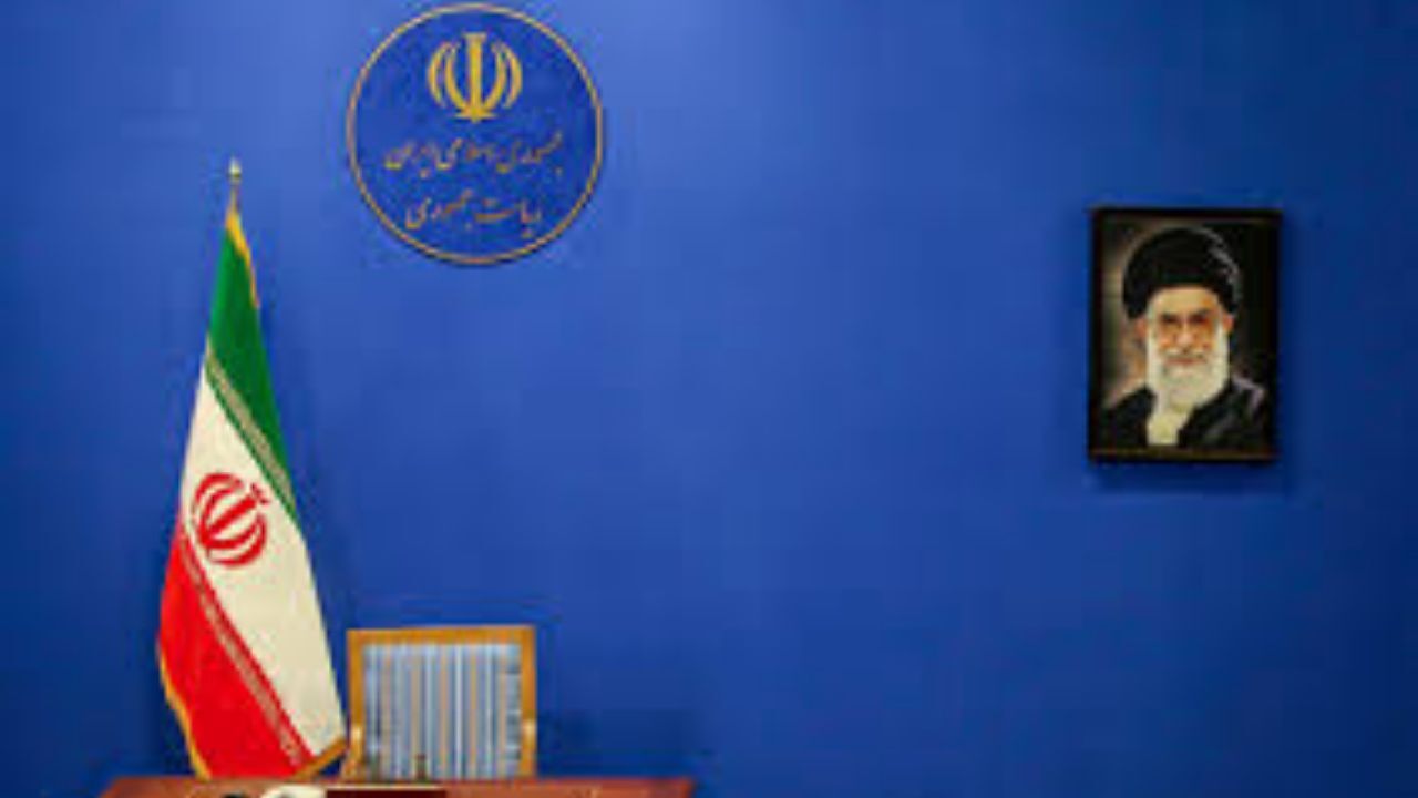 چالش‌های اقتصاد سیاسی از هاشمی تا روحانی چه بود؟ / عباس آخوندی: اقتصاد ایران باید رقابتی شود /  از دولت احمدی‌نژاد به بعد اقتصاد ایران سیر نزولی پیدا کرد