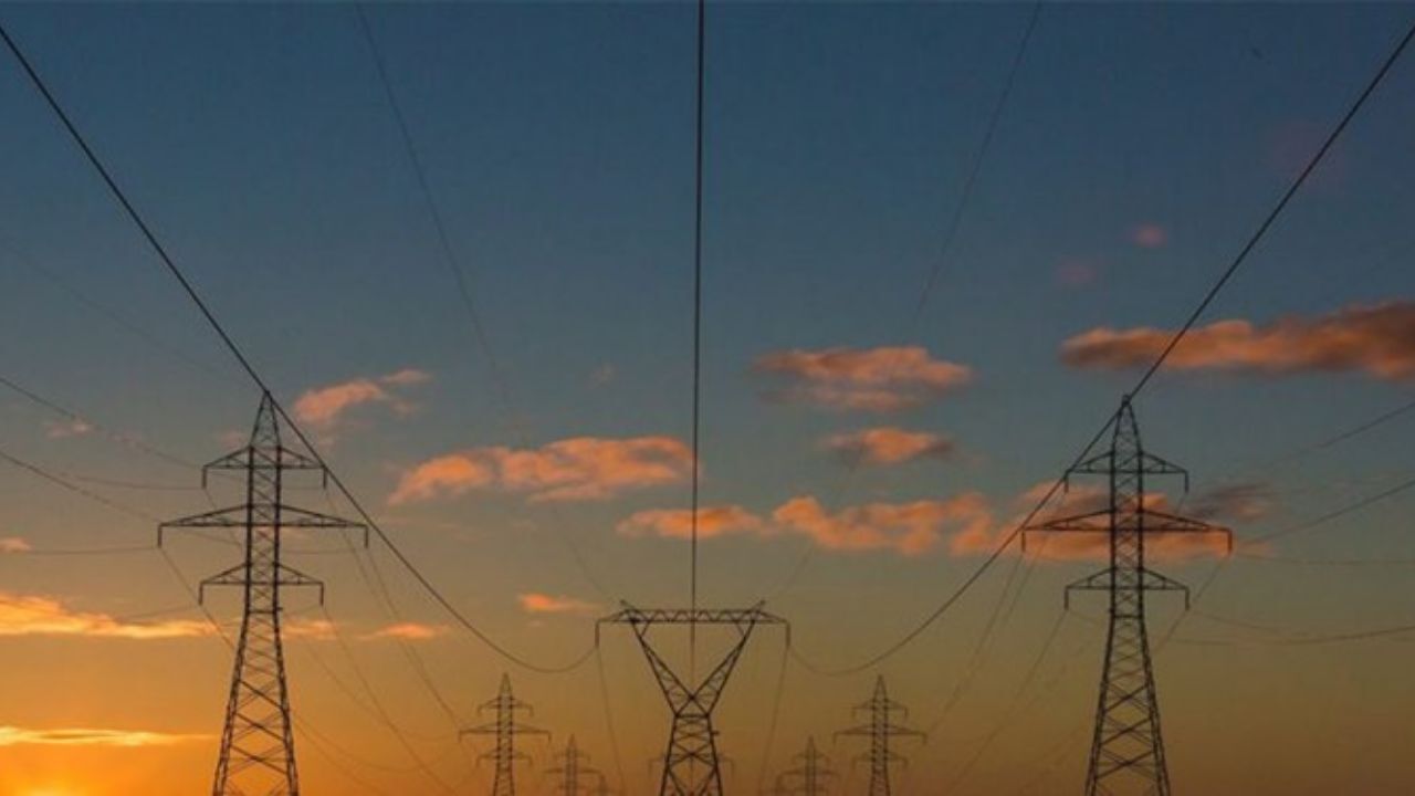خط انتقال ترکمنستان به گنبد در مدار قرار گرفت