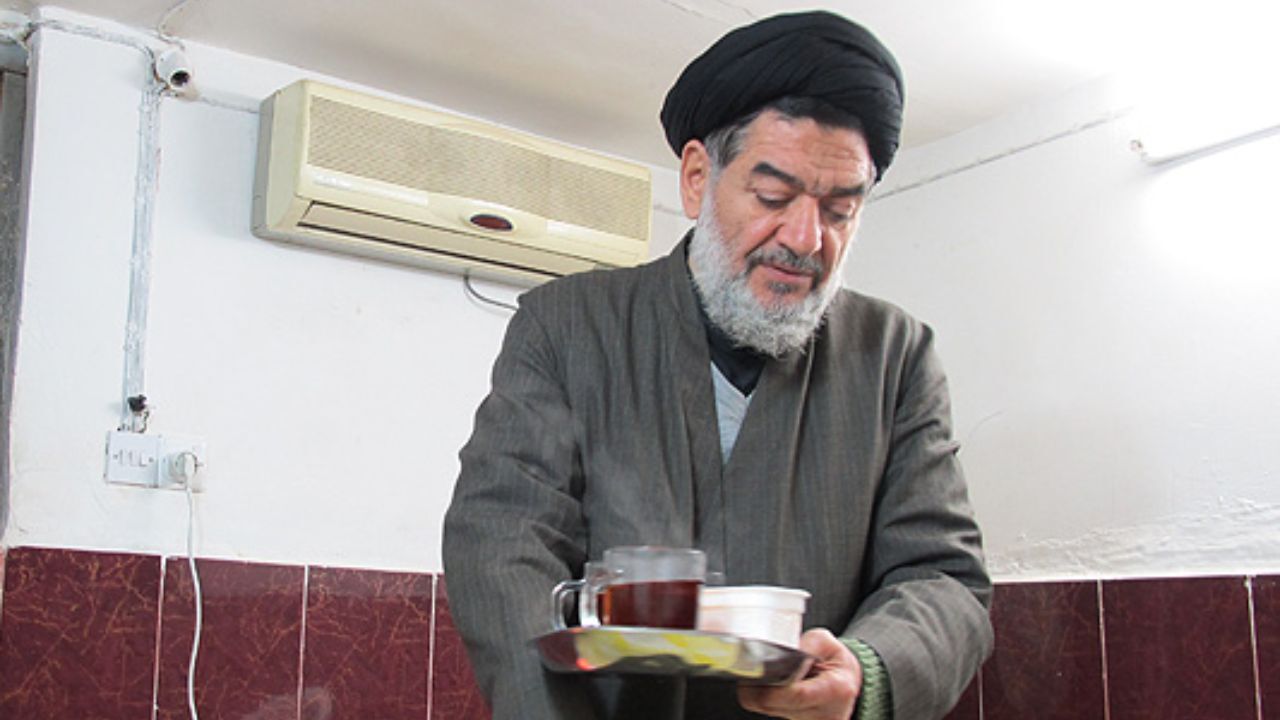 نفوذ با ماسک انقلابی‌گری/ حضرت امام در ارتباط با حضور عوامل نفوذی در اطراف فقهای شورای نگهبان بارها تذکرات جدی دادند/ انجمن حجتیه یکی از شاخص‌ترین جریان‌های نفوذی و نامحرم انقلاب است/ انجمنی‌ها قبل از انقلاب به یاران امام و حتی خود امام در نجف انگ کمونیست