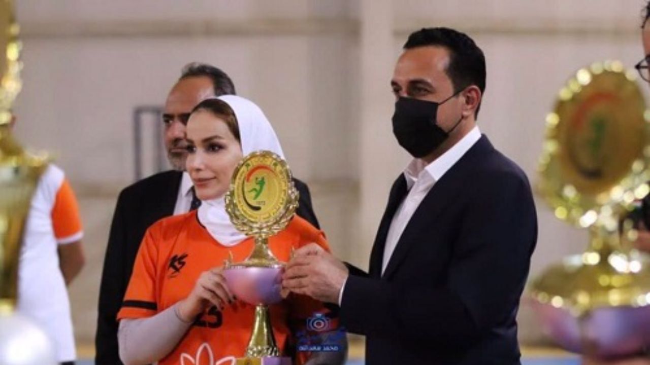گل می‌زنم، چون هیچ وقت دوست ندارم ببازم