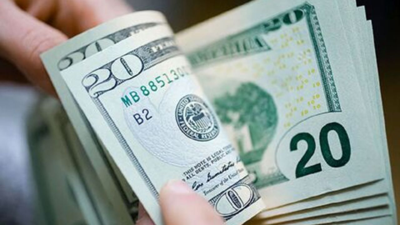 بانک‌های کوبا دیگر دلار آمریکا را قبول نمی‌کنند