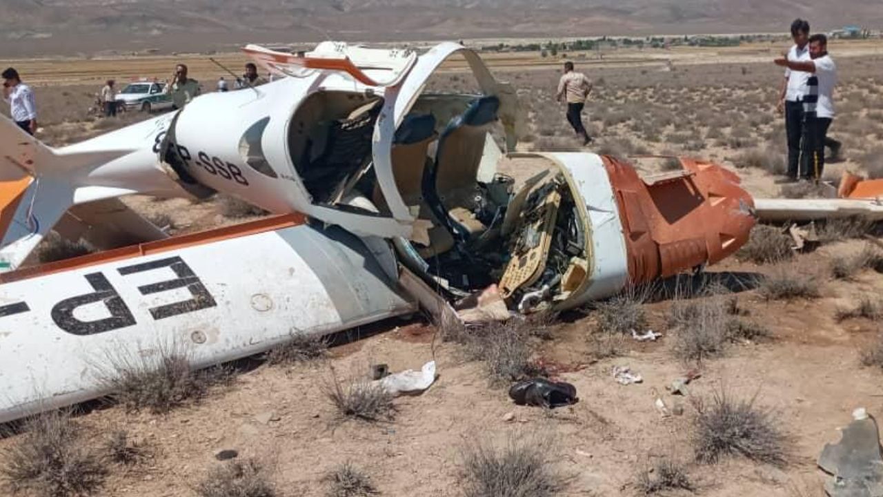 یک فروند هواپیمای آموزشی در خراسان شمالی سقوط کرد / 2 نفر جان باختند
