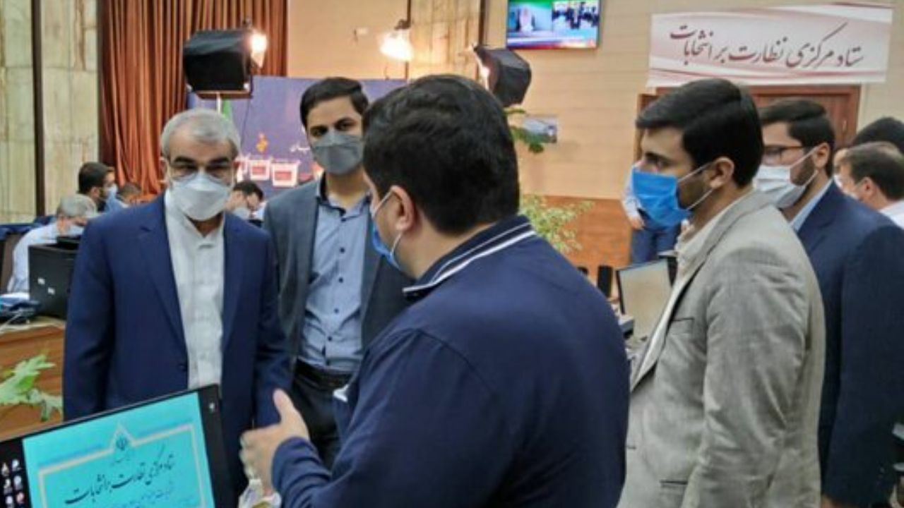 بازدید کدخدایی از ستاد مرکزی نظارت بر انتخابات