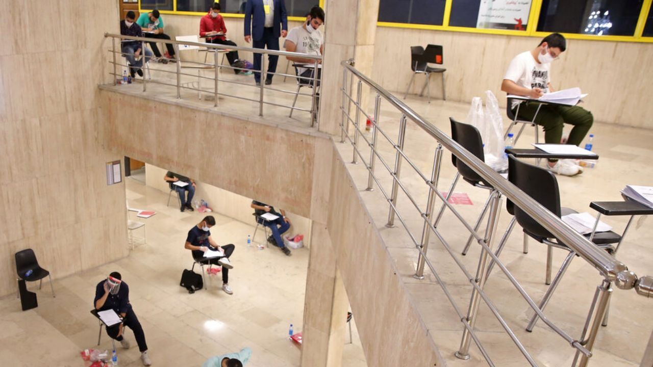 توزیع کارت کنکور سراسری 1400 آغاز شد