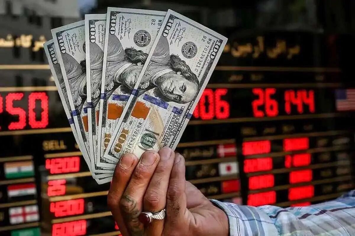 پیش‌بینی قیمت دلار در هفته دوم اسفند؛ آیا بازار ارز ریسک جنگ را پیش‌خور کرده است؟