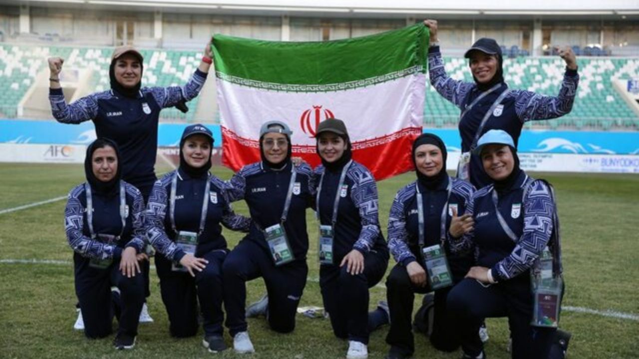 حق تیم ملی فوتبال زنان را هم بدهید!