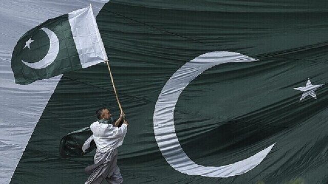 حمله انتحاری در کراچی پاکستان