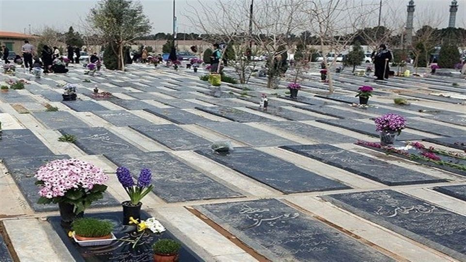 کارگاه آموش غسالی به دانشجویان در غسالخاله بهشت‌ زهرا!+عکس
