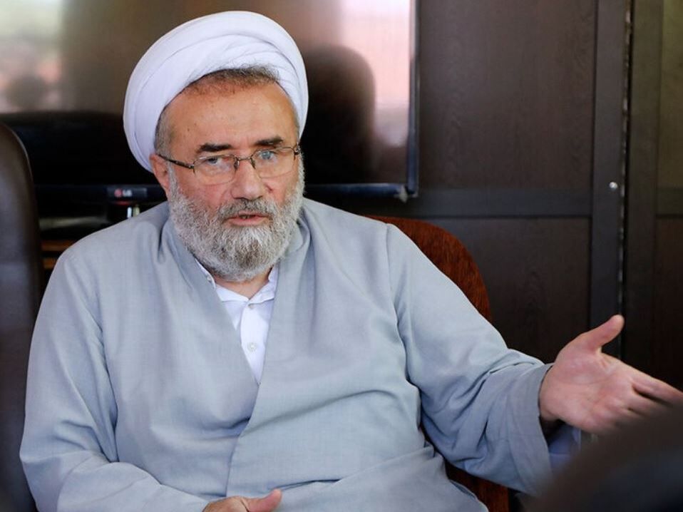 اگر شهید بهشتی اکنون در میان ما بود قانون اساسی را به ریل واقعی‌اش برمی‌گرداند