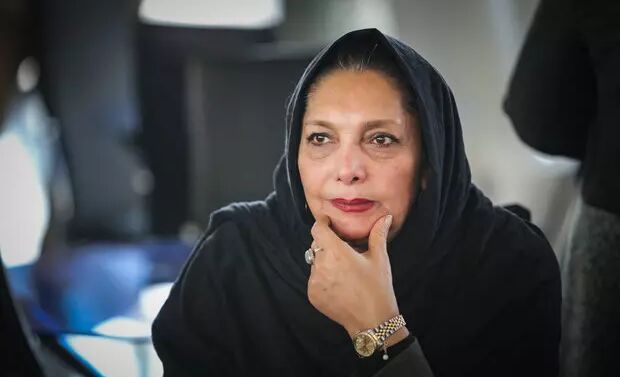 «ملخ» منیژه حکمت پس از اصلاحات پروانه گرفت