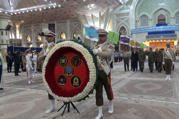 اداری احترام رئیس‌جمهور ونزوئلا به مقام شامخ امام راحل