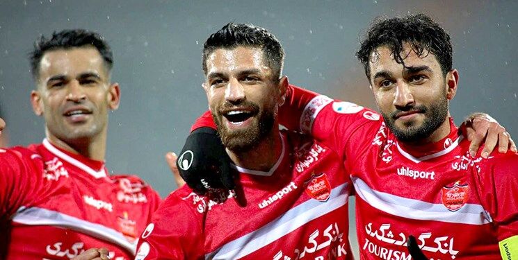صعود آسان پرسپولیس زیر باران/ سرخپوشان به جمع مدعیان پیوستند