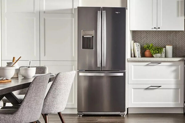 مقایسه ۳ برند یخچال فریجیدر، آاگ و زانوسی
