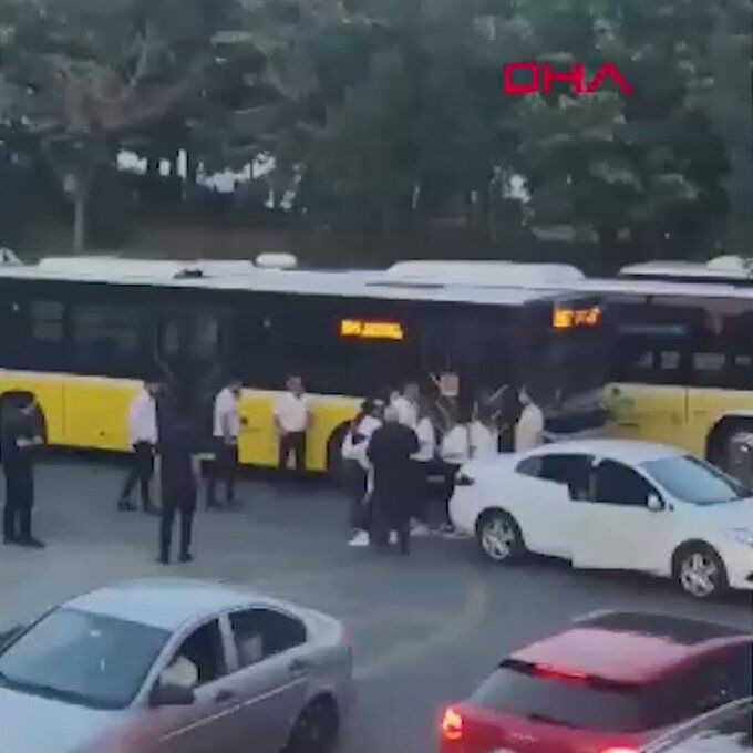 درگیری شدید زنان در ترکیه به خاطر رانندگی! + ویدئو
