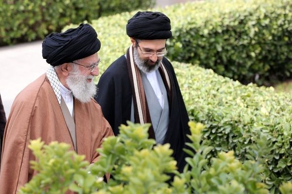 ابلاغ تدابیر مراسم تشییع رهبر شهید توسط آیت‌الله مجتبی خامنه‌ای/ عارف مسئول ستاد برگزاری مراسم وداع شد