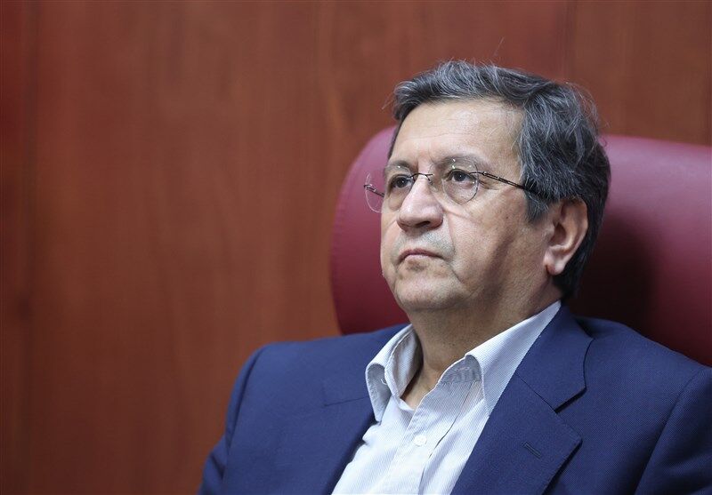 همتی از تداوم تقویت ذخایر ارزی و برنامه‌های مهار تورم خبر داد