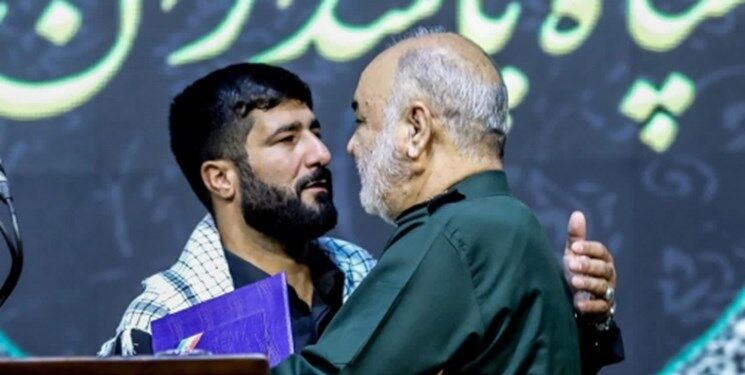 خادمی که تروریست داعشی در حرم شاهچراغ را خلع سلاح کرد، عضو سپاه شد