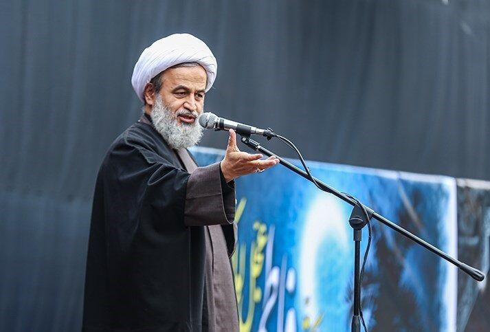 پیشرفت‌های مادی منطقه بی ارزش است و پشتوانه مردمی ندارد 