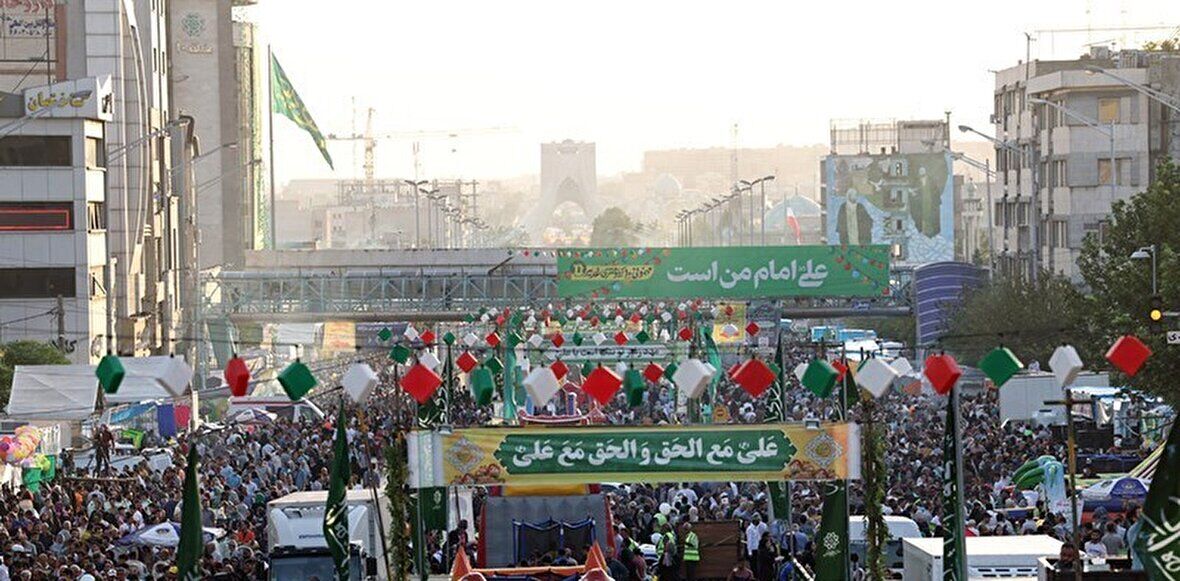 تهرانی‌ها در مهمانی ۱۰ کیلومتری غدیر سنگ تمام گذاشتند/بیعت در امتداد بعثت + عکس