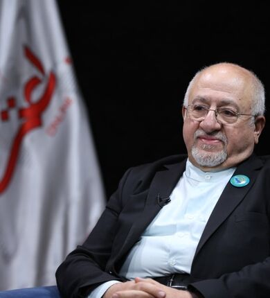 حق‌شناس: وضعیت امروز ایران را «حساس‌ترین مقطع ۱۰۰ سال اخیر» می‌دانم