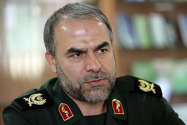 معنای دیکتاتور را از کسانی که ضد نظام شعار می‌دهند بپرسید، جوابی ندارند