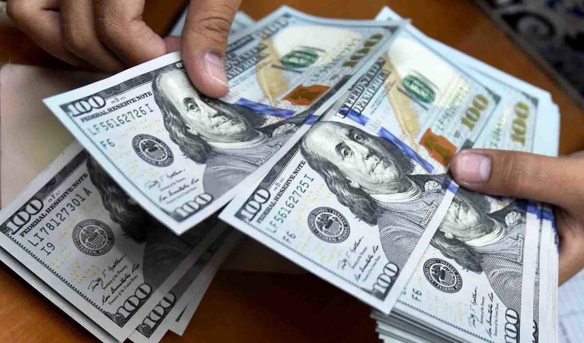 تب تند دلار فروکش کرد؛ با کارت ملی چند؟