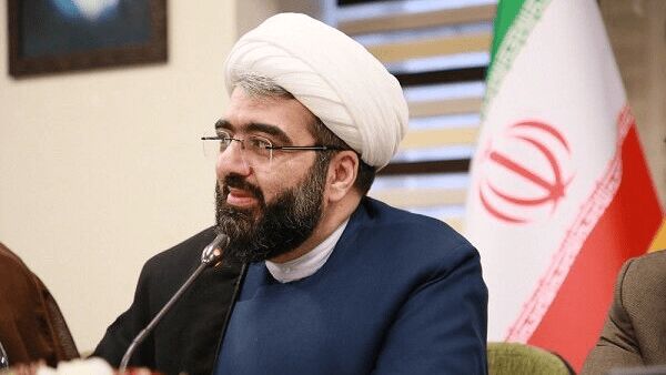 واکنش نهاد رهبری به اخراج کارمند دانشگاه علامه؛ حکم باید لغو شود
