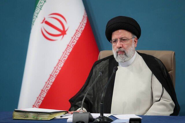 درخواست روزنامه اصولگرا از رئیسی؛ تیم اقتصادی را تغییر دهید