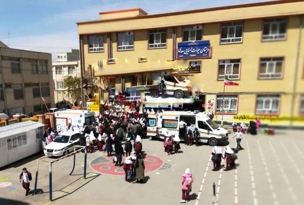 مسمومیت دانش آموزان مدرسه دخترانه ارومیه 