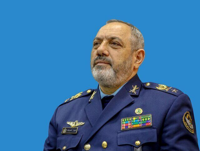 وزیر دفاع: باید در حوزه فضا فعال باشیم