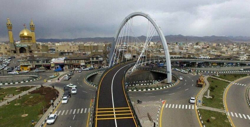 نصب یک بنر عجیب عذرخواهی از مدیران شهری در زنجان! + عکس