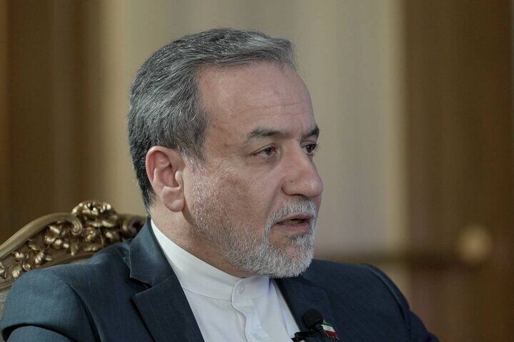  رایزنی تلفنی عراقچی با همتای آذربایجانی خود: تاکید ایران بر مسئولیت مشترک کشورهای منطقه در حفظ صلح و ثبات