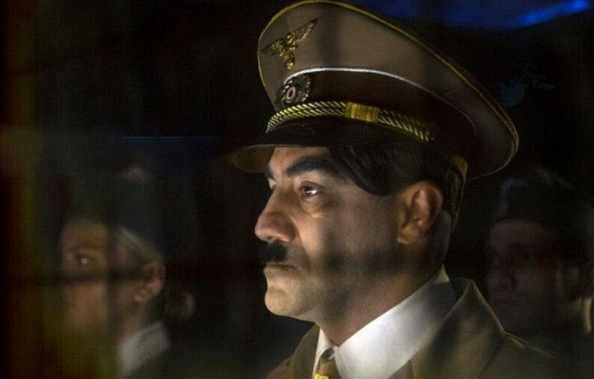 مخاطبان، بلیط «جنگ جهانی سوم» را از گیشه پردیس سینمایی مگامال بخرند