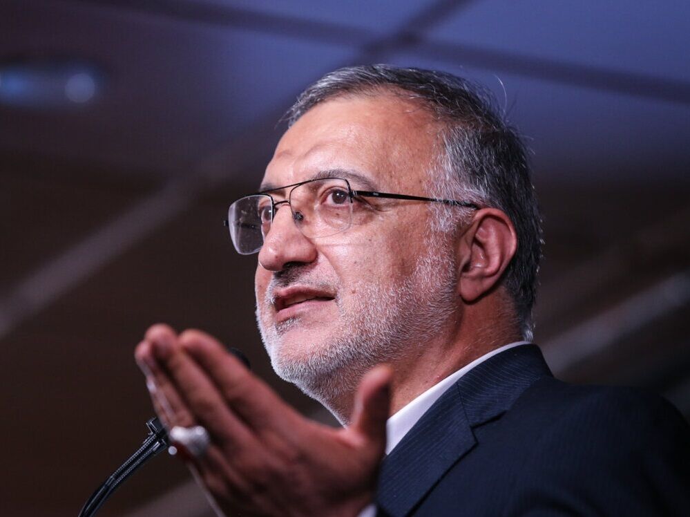 هنوز گزارشی درباره تخریب ساختمان 153 خیابان بهار به من نداده‌اند