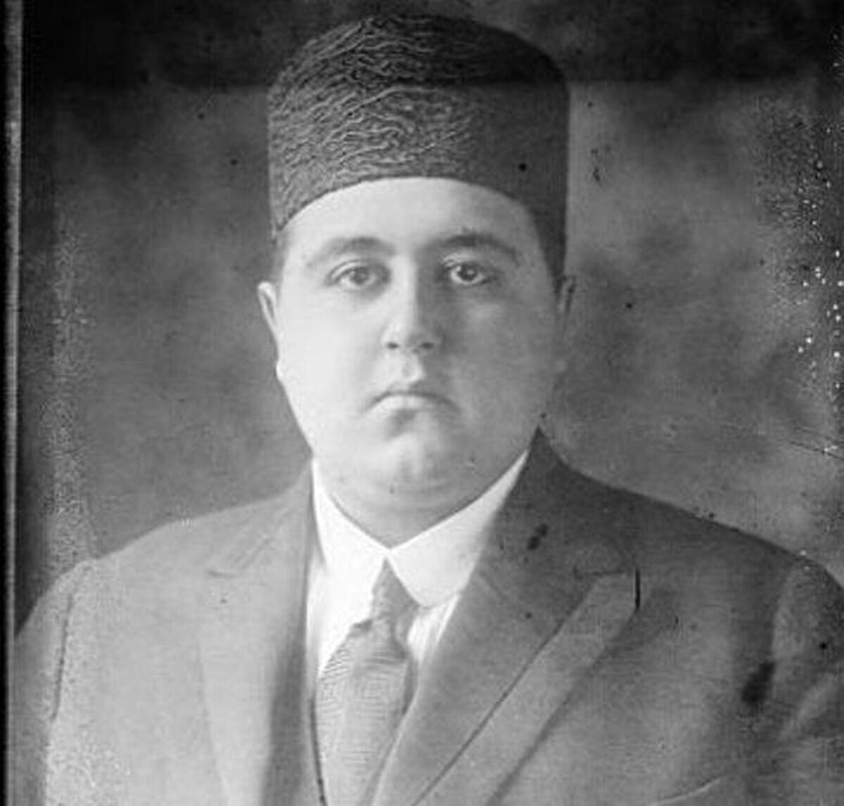 کارنامه تحصیلی احمد شاه قاجار با نمرات عجیب+عکس