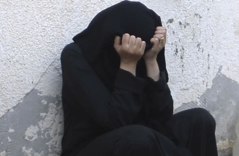 زن فریبکار با جلب اعتماد خانواده‌ها نقشه‌ مجرمانه‌اش را اجرا می‌کرد