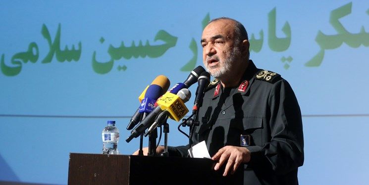 در برابر دشمنان دست برتر را داریم