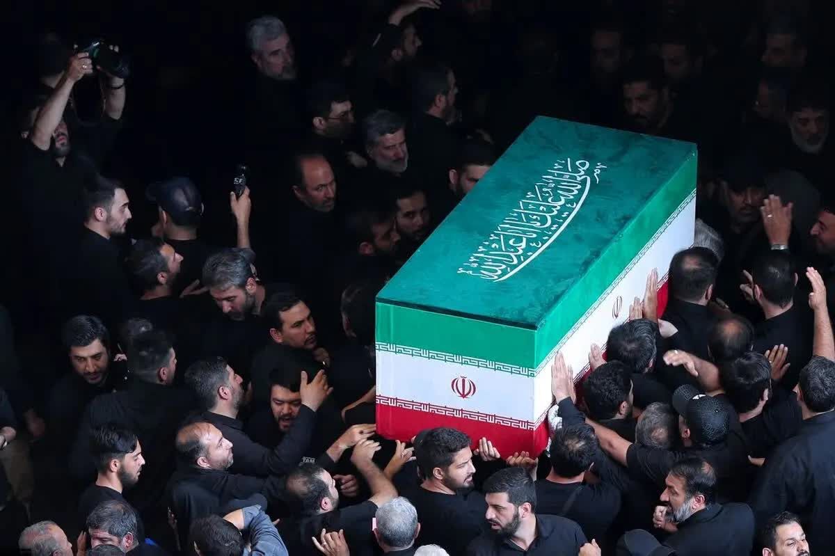 گزارش CNN از تشییع پیکر رهبر شهید انقلاب در شهر قم