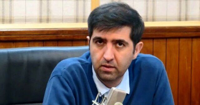 حمله تند مدیر مسئول روزنامه اصولگرا به خاتمی؛ بیش از هر زمان دیگر به طیف رادیکال اصلاحات نزدیک شدید/ اگر از راه امام بریده‌اید، شهامت کنید و روراست حرف بزنید؛ پشت واژه‌هایی چون نوفل‌لوشاتو پنهان نشوید!