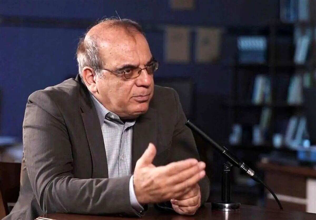 در این چندروز به کشور به عنوان گوشت قربانی نگاه می‌کنند؛ باید دید که در این سه سال چه بلایی سر آن آورده‌اند