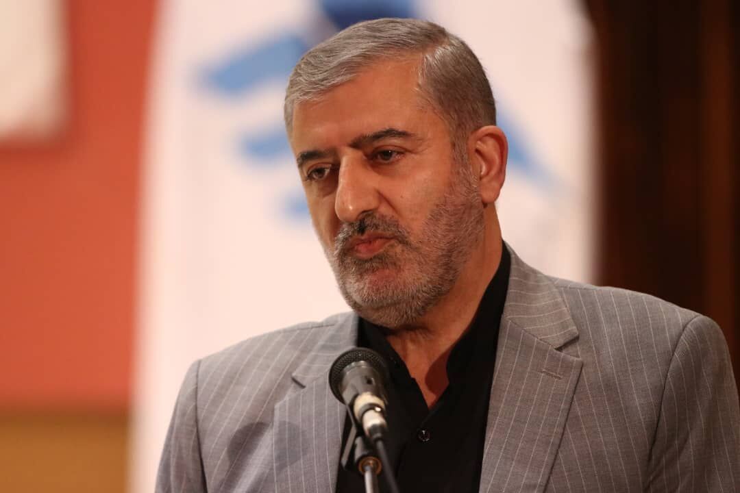 اجاره‌خانه، کمر قشر کم درآمد را شکسته‌؛ حقوق مردم با ریال است اما اجاره‌خانه‌ها با دلار