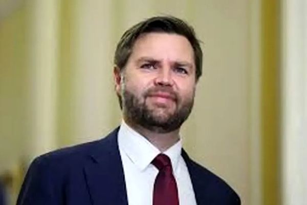 ونس: با جریانی روبه‌رو هستیم که می‌خواهند ترامپ صد‌ها هزار نیروی زمینی به ایران اعزام کند/ ما به کسانی نیاز داریم که تشخیص دهند این توافق خوبی برای مردم آمریکا است/ هرگز قرار نبود وارد آن باتلاقی شویم که بسیاری درباره‌اش هشدار می‌دادند