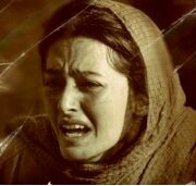 ببینید | گریه‌های بازیگر پوست شیر در پشت صحنه سکانس‌های تعرض 