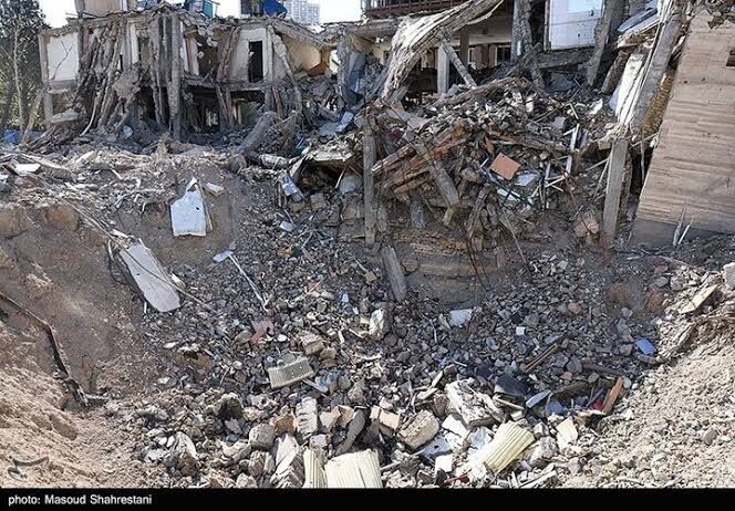 گزارش اعتماد از حمله آمریکا به آسایشگاه سربازان در بمپور / یکی از افراد محلی: ارتش به سربازان بومی پادگان مرخصی داده بود برای همین شهدا غیربومی هستند