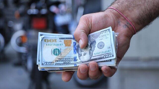 قیمت دلار ریزشی می‌شود؟