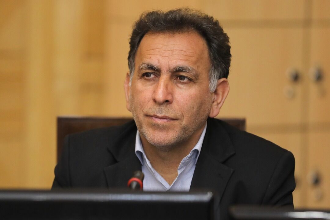 خبر نماینده مجلس از قطعی برق و گاز صنایع در فصل پاییز و زمستان / چرا برخی پمپ‌بنزین‌ها در برخی ساعات شبانه‌روز بسته می‌شوند؟