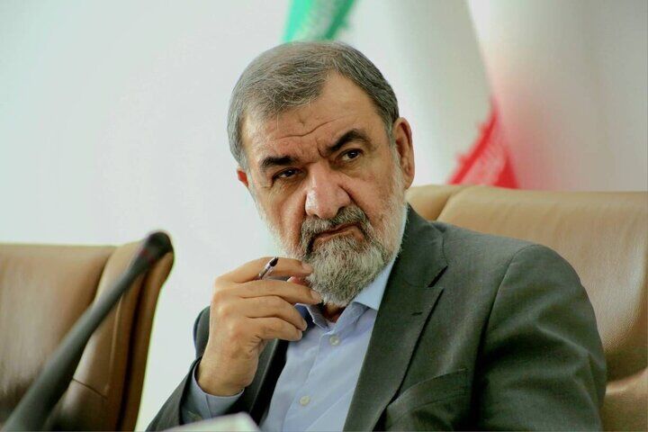 دبیر شورای عالی امنیت ملی برای آمریکا شرط و شروط گذاشت