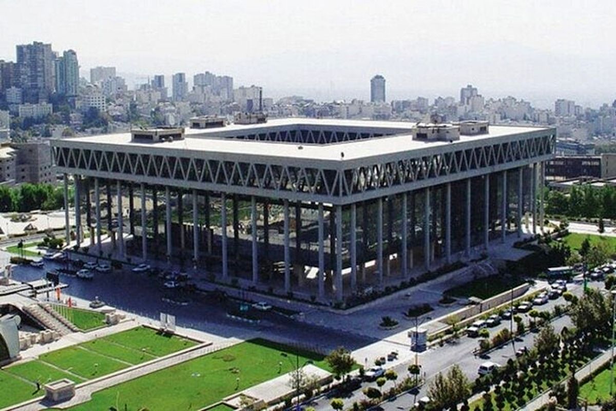 توصیه یک روزنامه به صداوسیما؛ به جای درخواست بودجه بیشتر، ببینید تا چه حد تولیدات تلویزیون برای مردم جذاب بوده